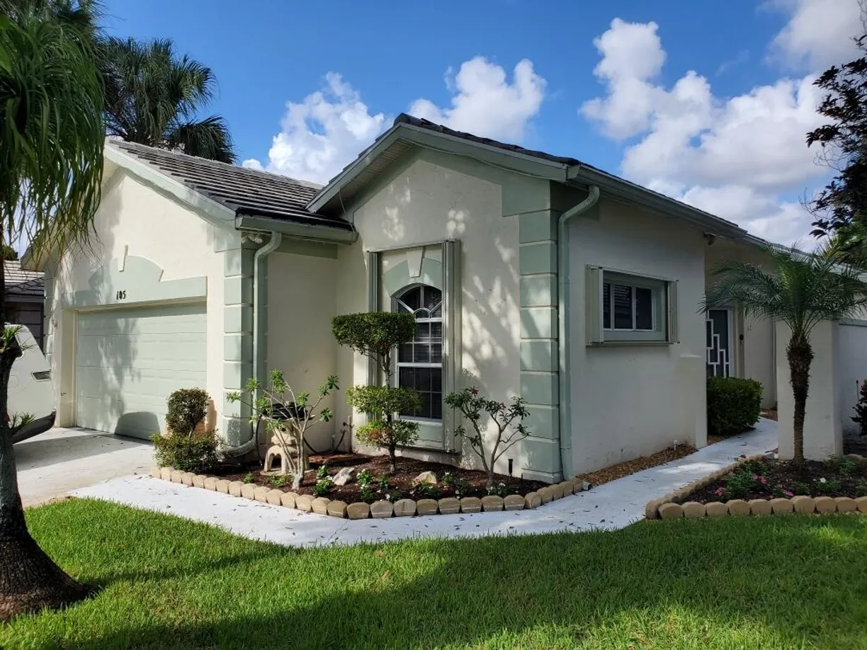 South Florida Real Estate | View 105 Harbor Lake Circle | 3 Beds, 2 Baths