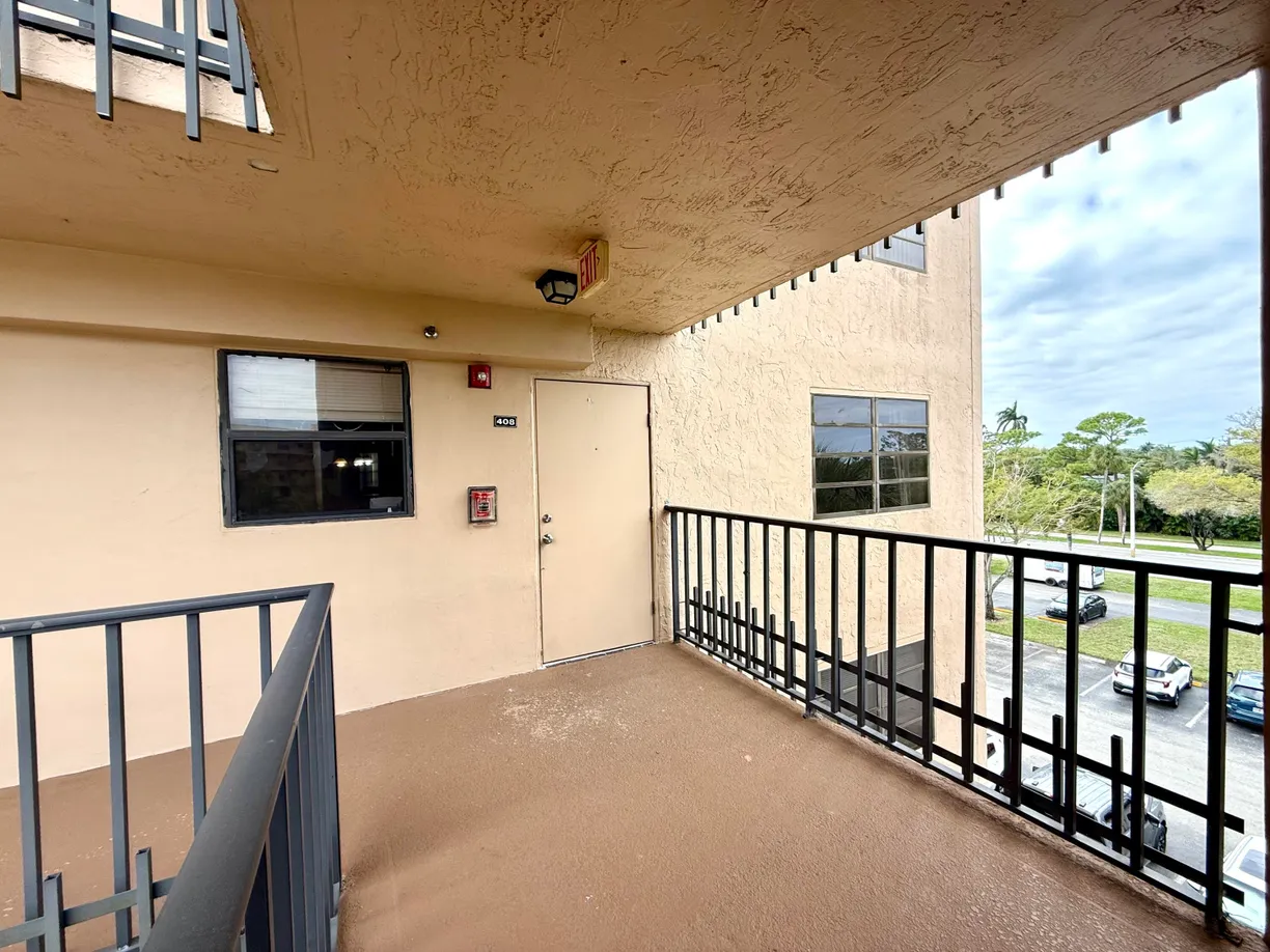 South Florida Real Estate | View 4700 Lucerne Lakes Boulevard, 408 | Listing