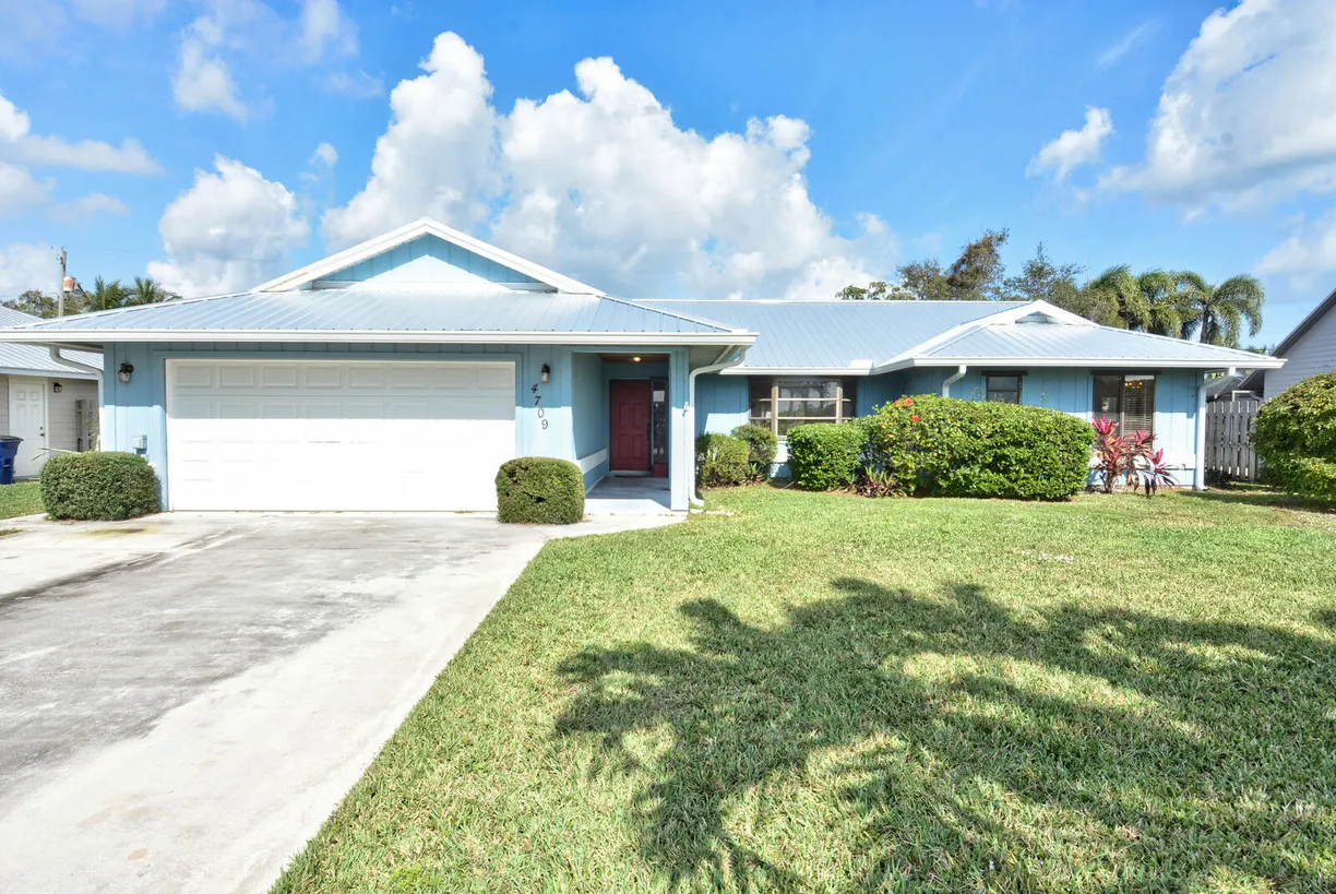 South Florida Real Estate | View 4709 SE Quail Trail | Listing