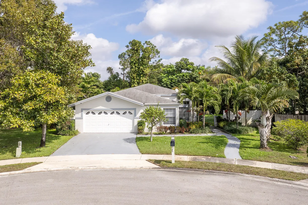 South Florida Real Estate | View 118 Churchill Drive | 3 Beds, 2 Baths