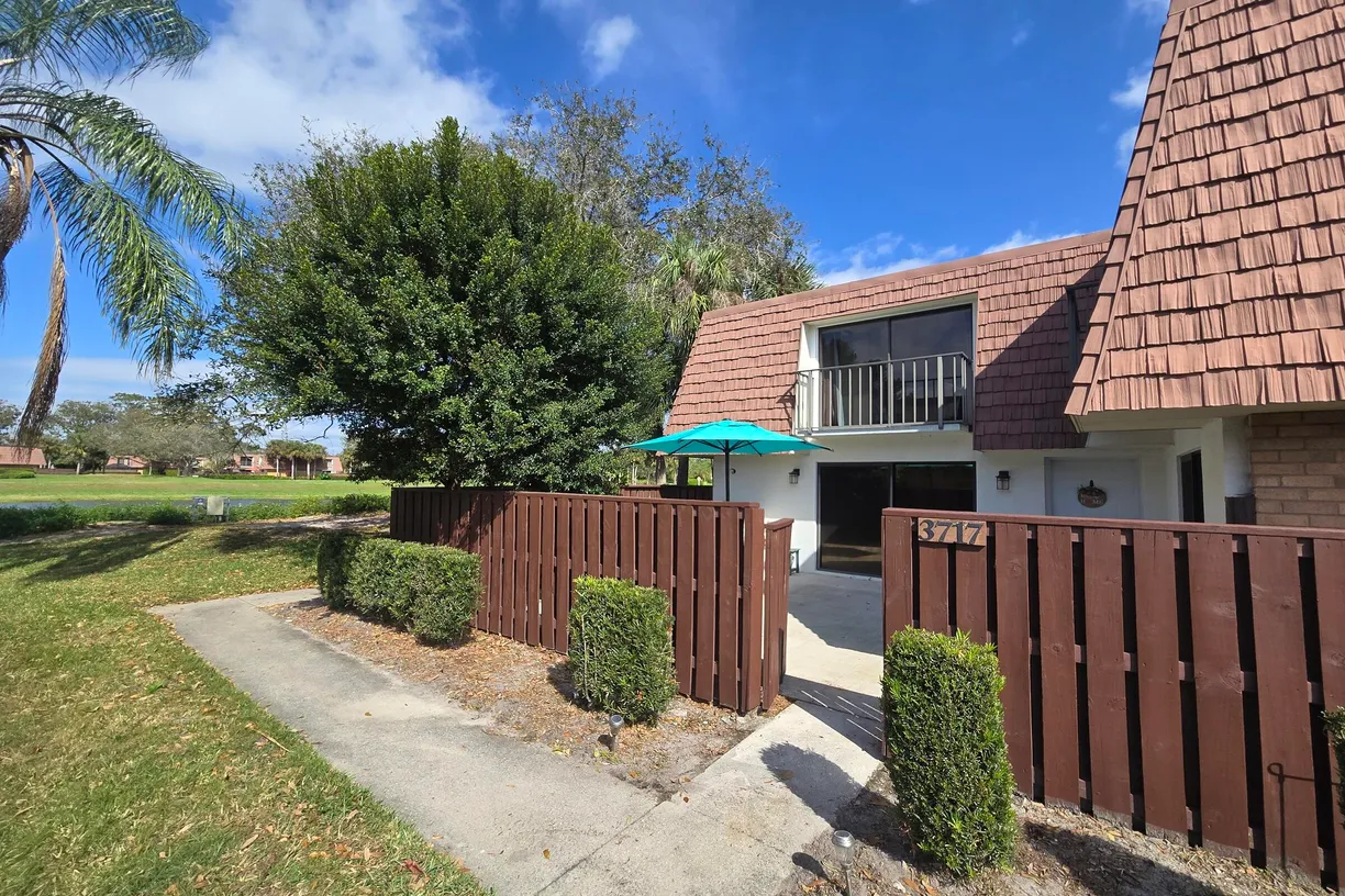 South Florida Real Estate | View 3717 SW Sunset Trace Circle | Listing