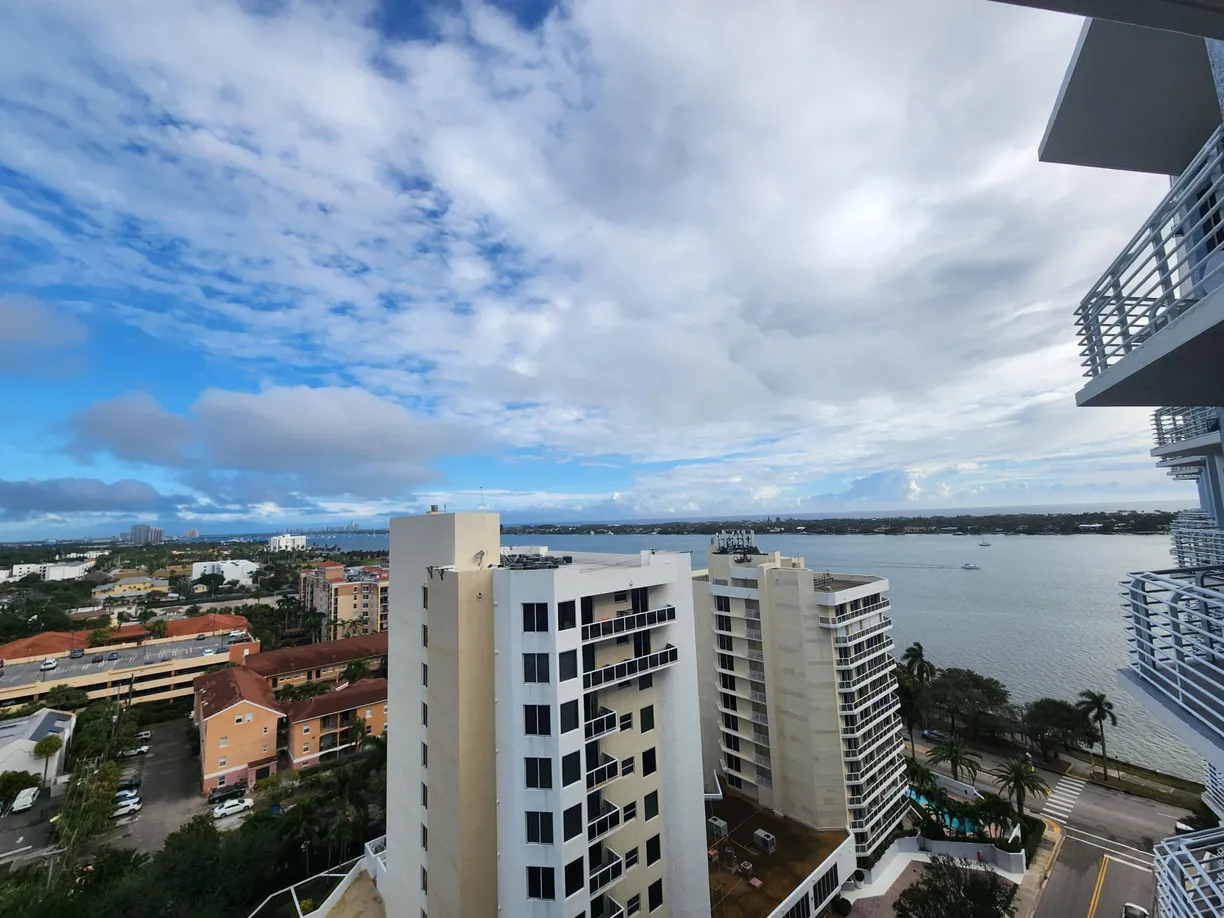 South Florida Real Estate | View 1551 N Flagler Drive, Ph L7 | Listing