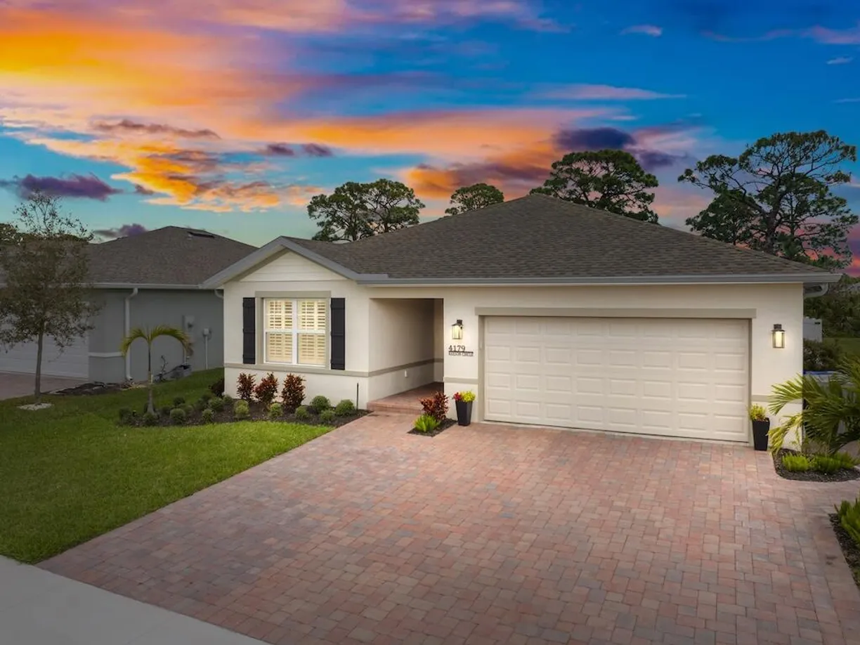 South Florida Real Estate | View 4179 Keeson Circle | 3 Beds, 2 Baths