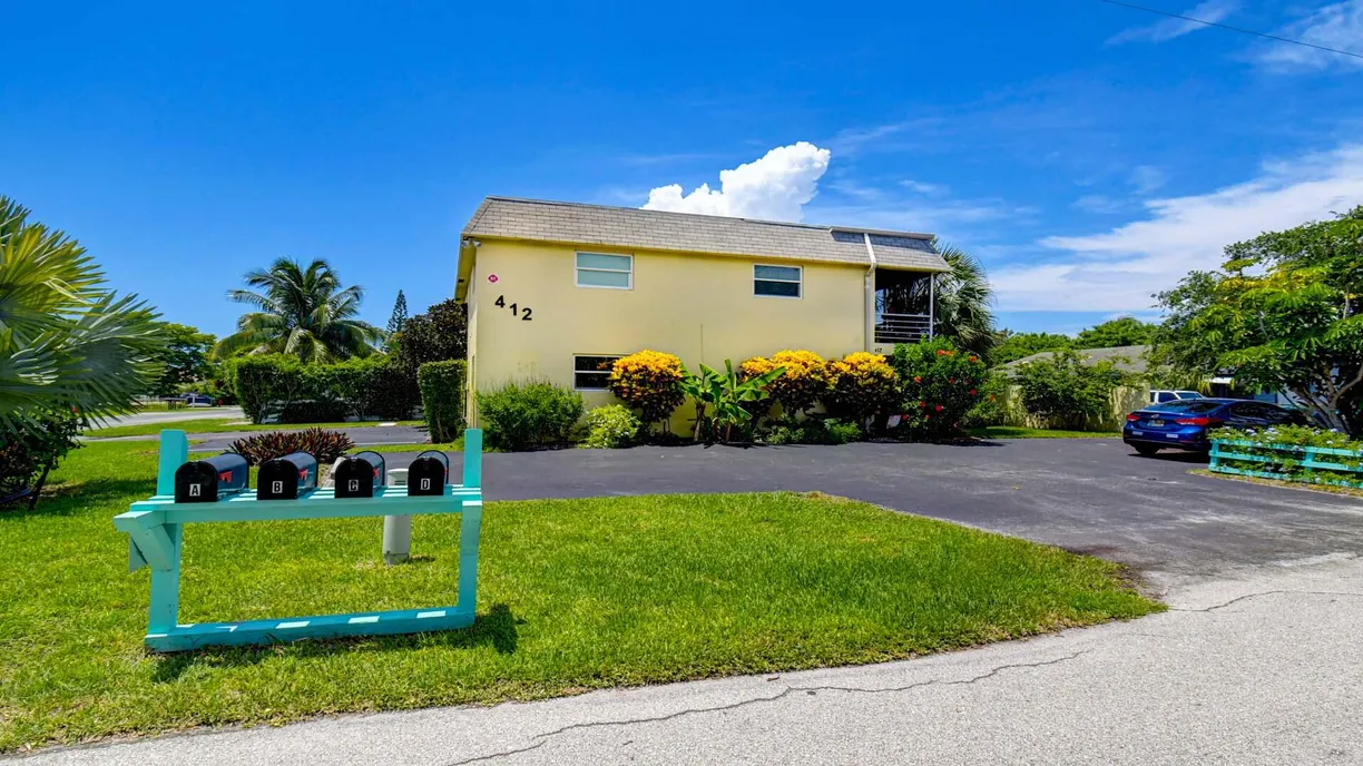 South Florida Real Estate | View 412 SE 21st Avenue | Listing