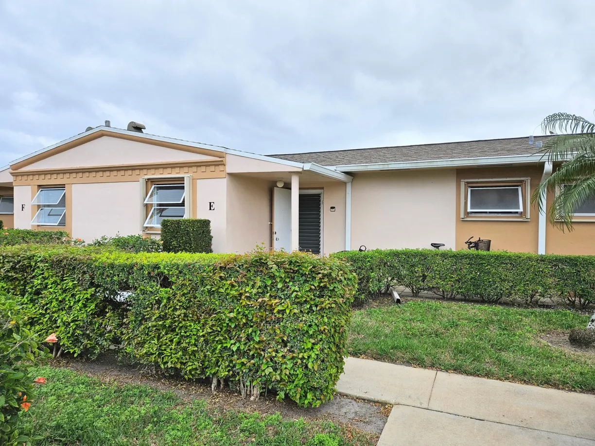 South Florida Real Estate | View 2546 Dudley Drive, E | 1 Bed, 1 Bath
