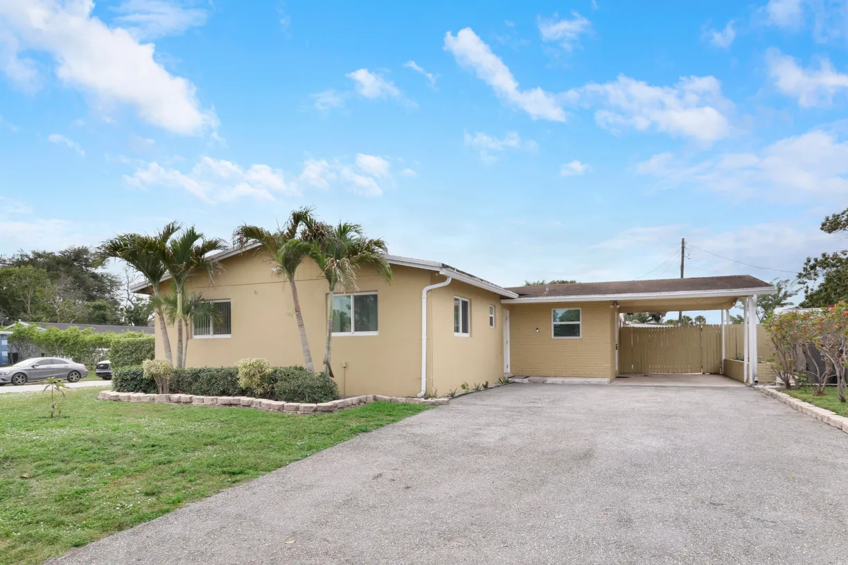 South Florida Real Estate | View 827 Caroline Avenue | 3 Beds, 2 Baths