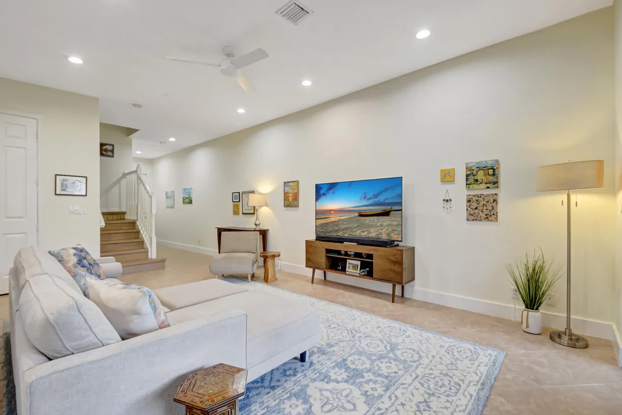 South Florida Real Estate | View 4 Nottingham Place | Listing