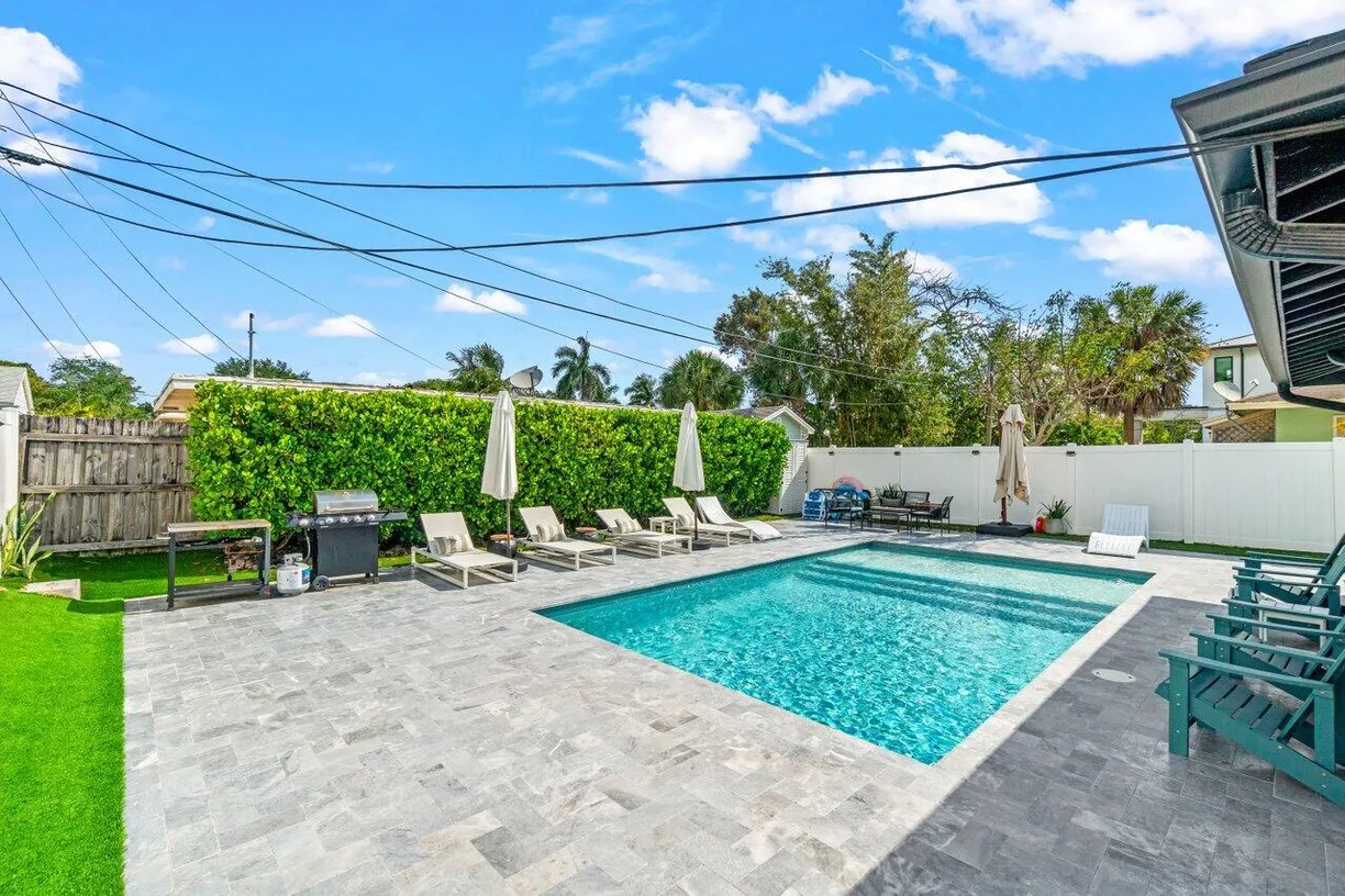 South Florida Real Estate | View 217 NE 11th Street | Listing