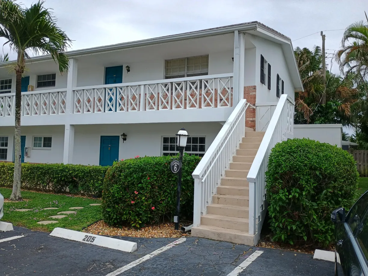 South Florida Real Estate | View 5505 N Ocean Boulevard, 6-206 | 2 Beds, 2 Baths