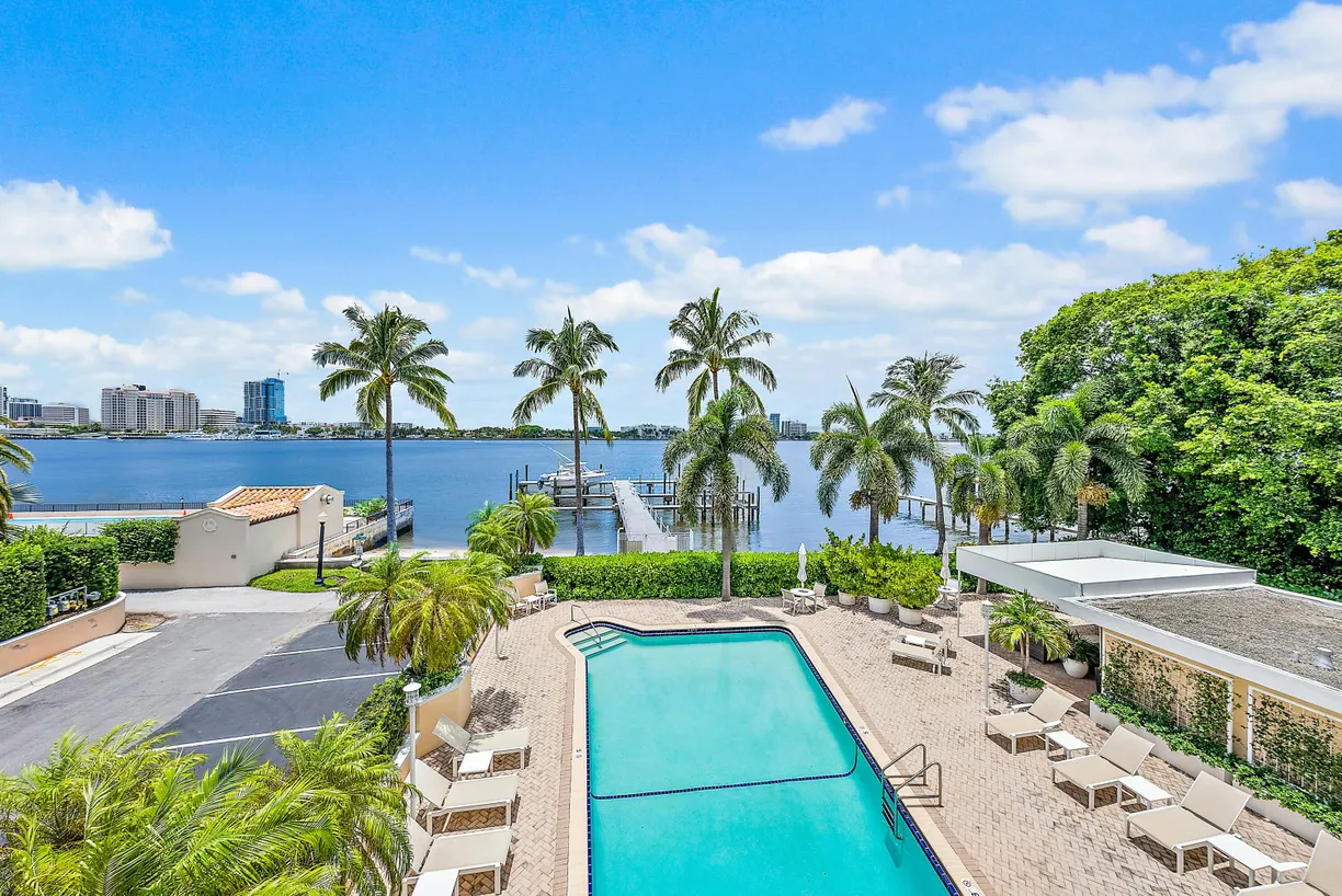South Florida Real Estate | View 250 Bradley Place, 202 | 1 Bed, 1 Bath