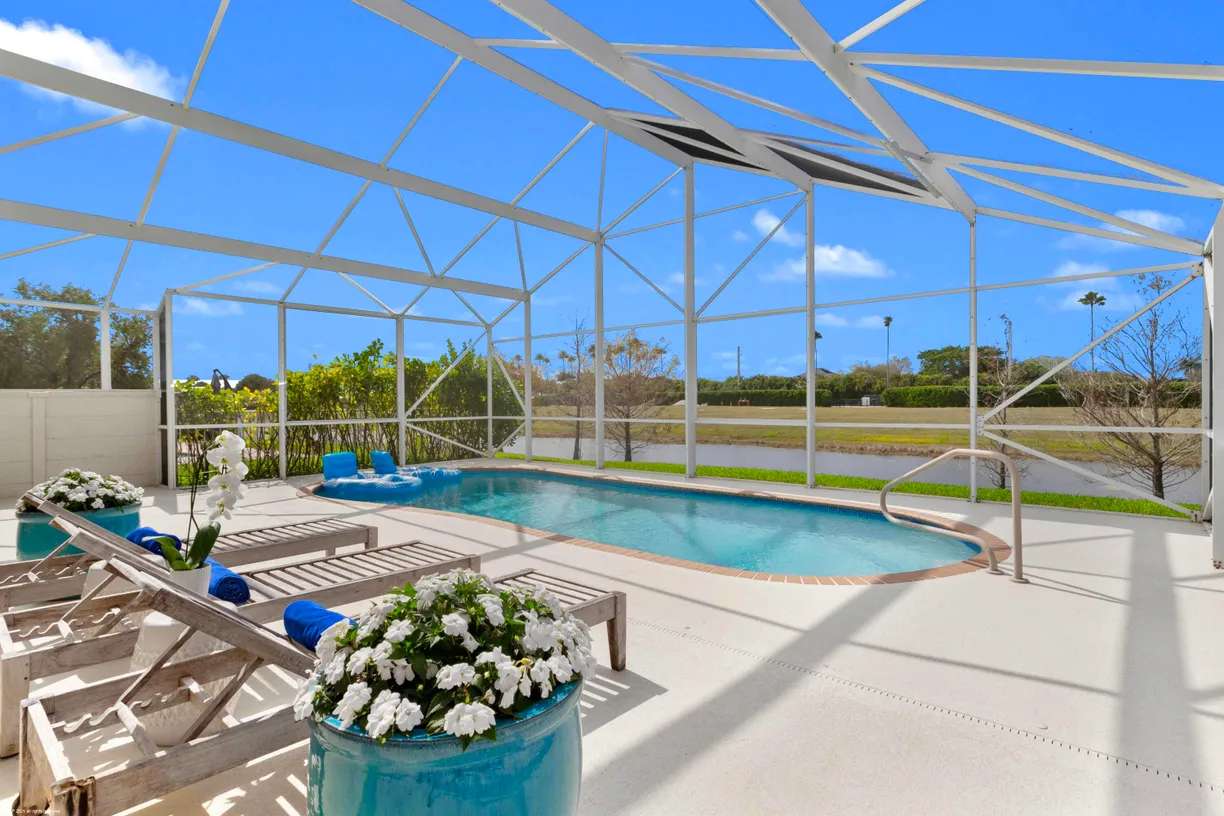 South Florida Real Estate | View 2423 Country Golf Drive | 3 Beds, 2 Baths