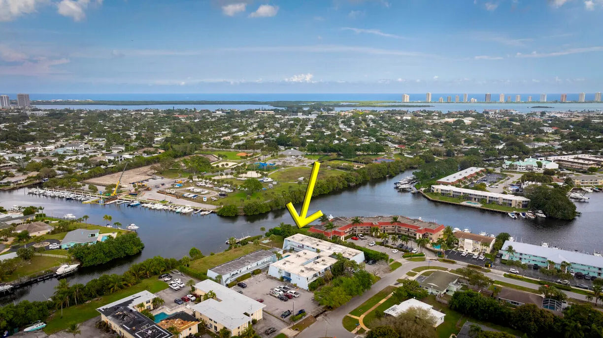 South Florida Real Estate | View 725 Hummingbird Way, 106 | 1 Bed, 1 Bath