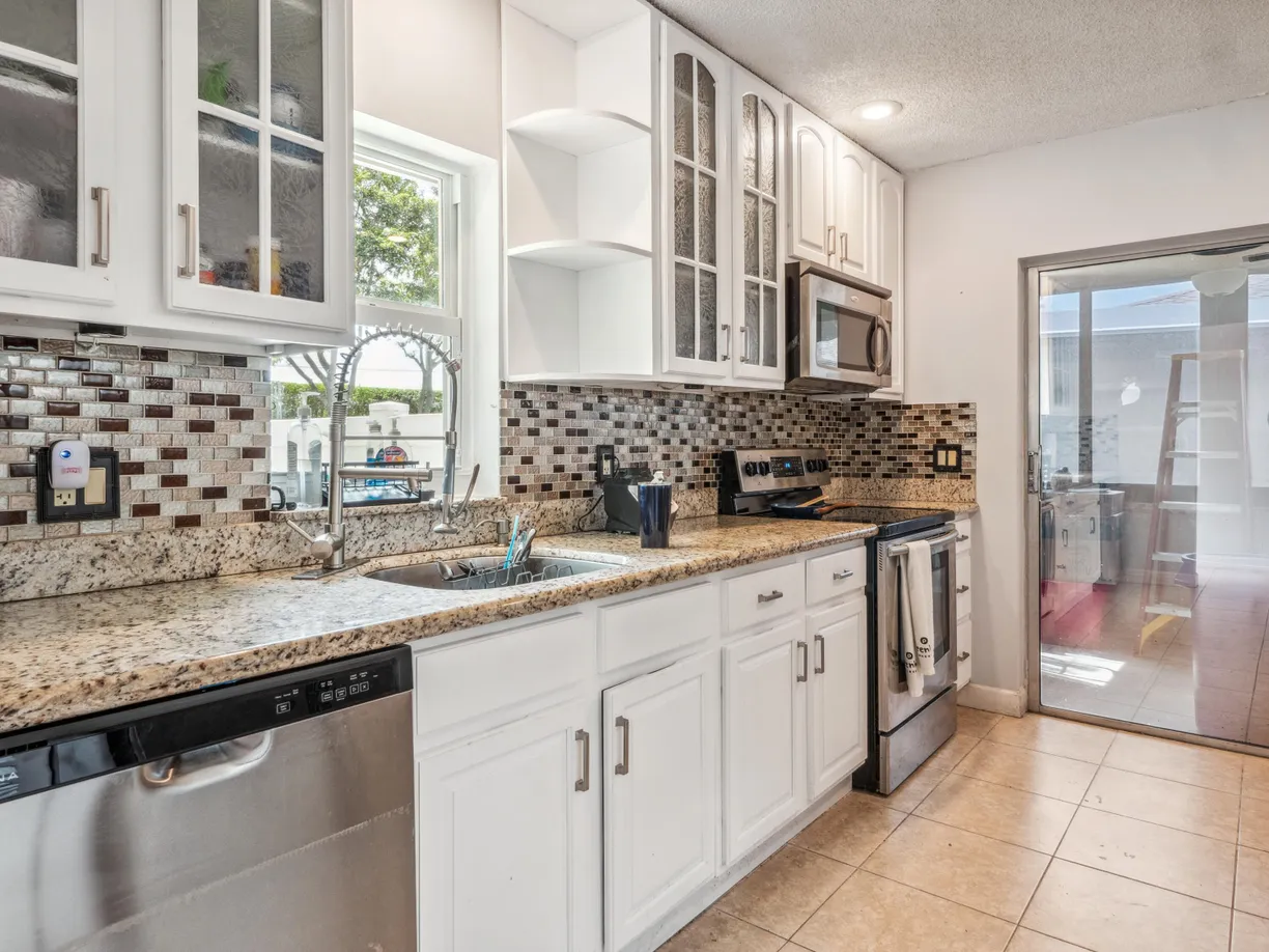 South Florida Real Estate | View 8761 Echo Lane | Listing