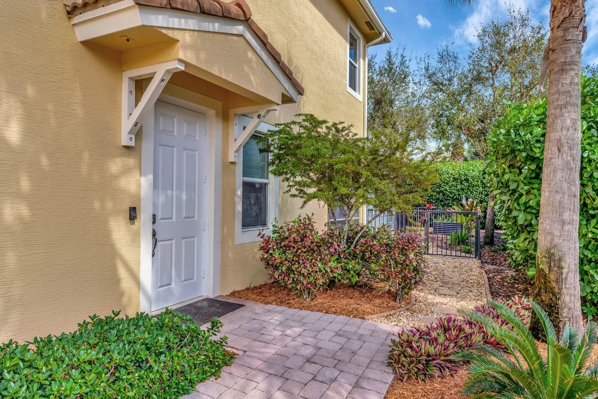 South Florida Real Estate | View 4559 Cadiz Circle | Listing
