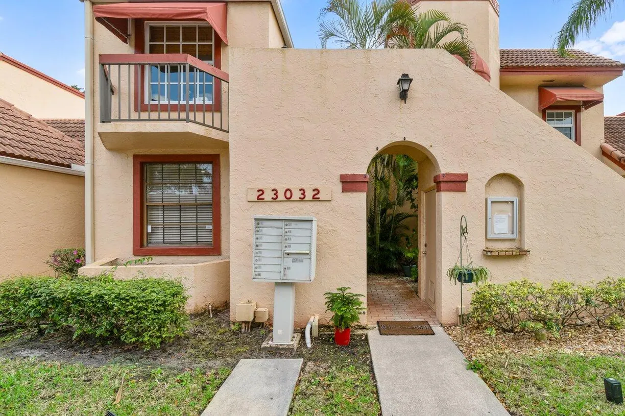 South Florida Real Estate | View 23032 Island View, D | 3 Beds, 2 Baths