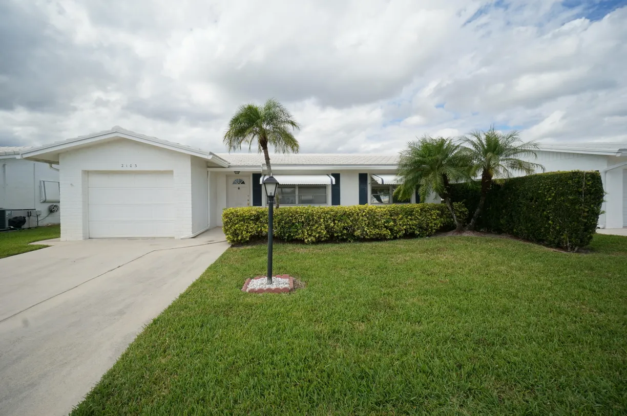 South Florida Real Estate | View 2103 SW 20th Circle | 2 Beds, 2 Baths