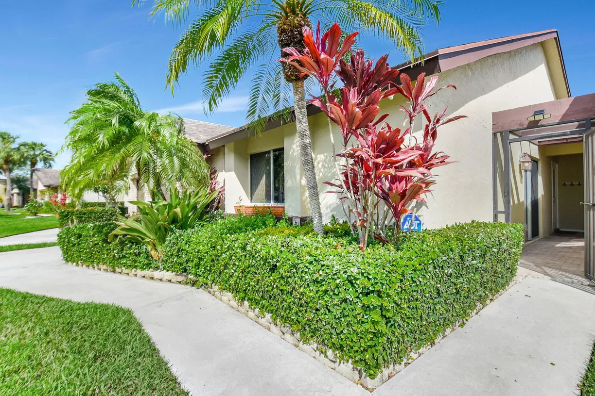 South Florida Real Estate | View 130 Village Walk Drive | Listing
