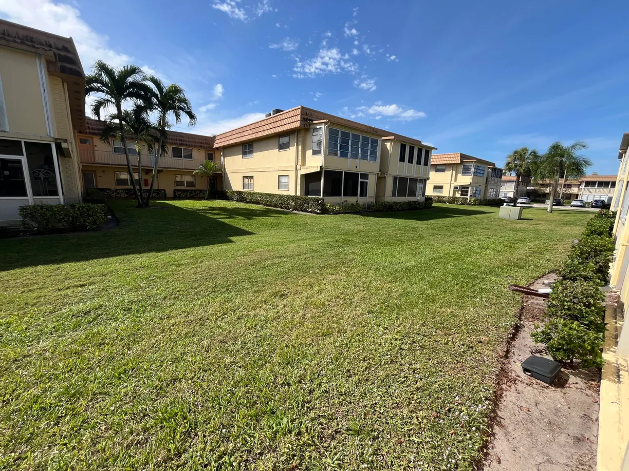 South Florida Real Estate | View 161 Saxony D | 2 Beds, 2 Baths