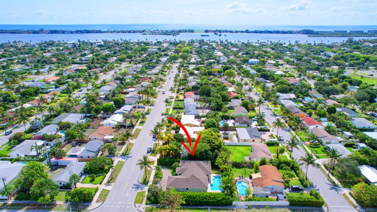 South Florida Real Estate | View 376 Forest Hill Boulevard | 3 Beds, 2 Baths