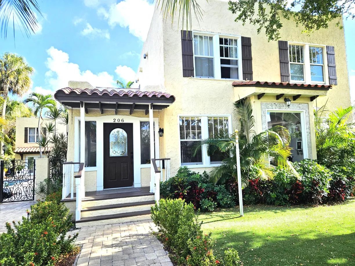 South Florida Real Estate | View 206 Edgewood Drive | Listing