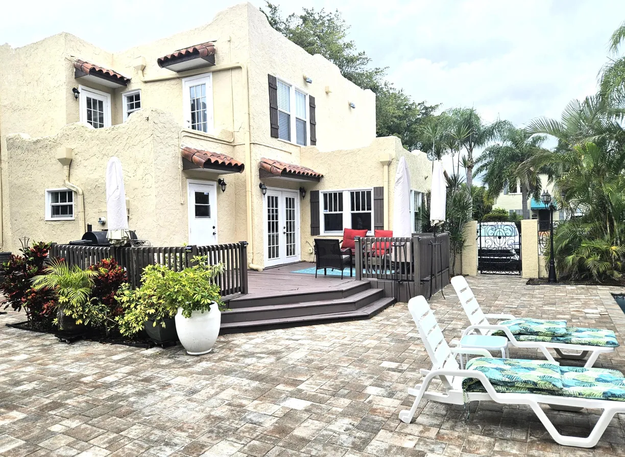 South Florida Real Estate | View 206 Edgewood Drive | Listing
