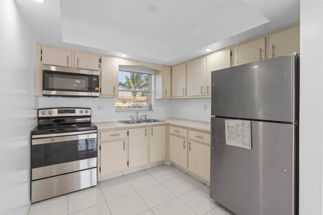 South Florida Real Estate | View 2894 Crosley Drive, #D | Listing