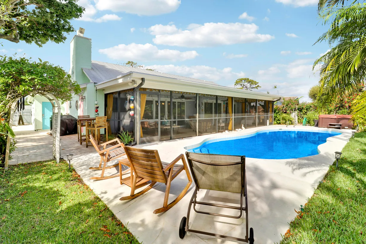 South Florida Real Estate | View 10174 Dogwood Avenue | Listing