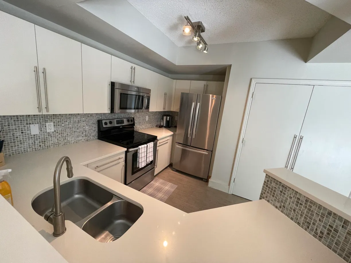 South Florida Real Estate | View 780 S Sapodilla Avenue, 404 | Listing