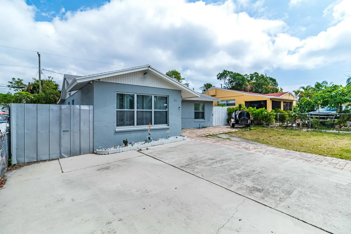 South Florida Real Estate | View 513 El Vedado | Listing