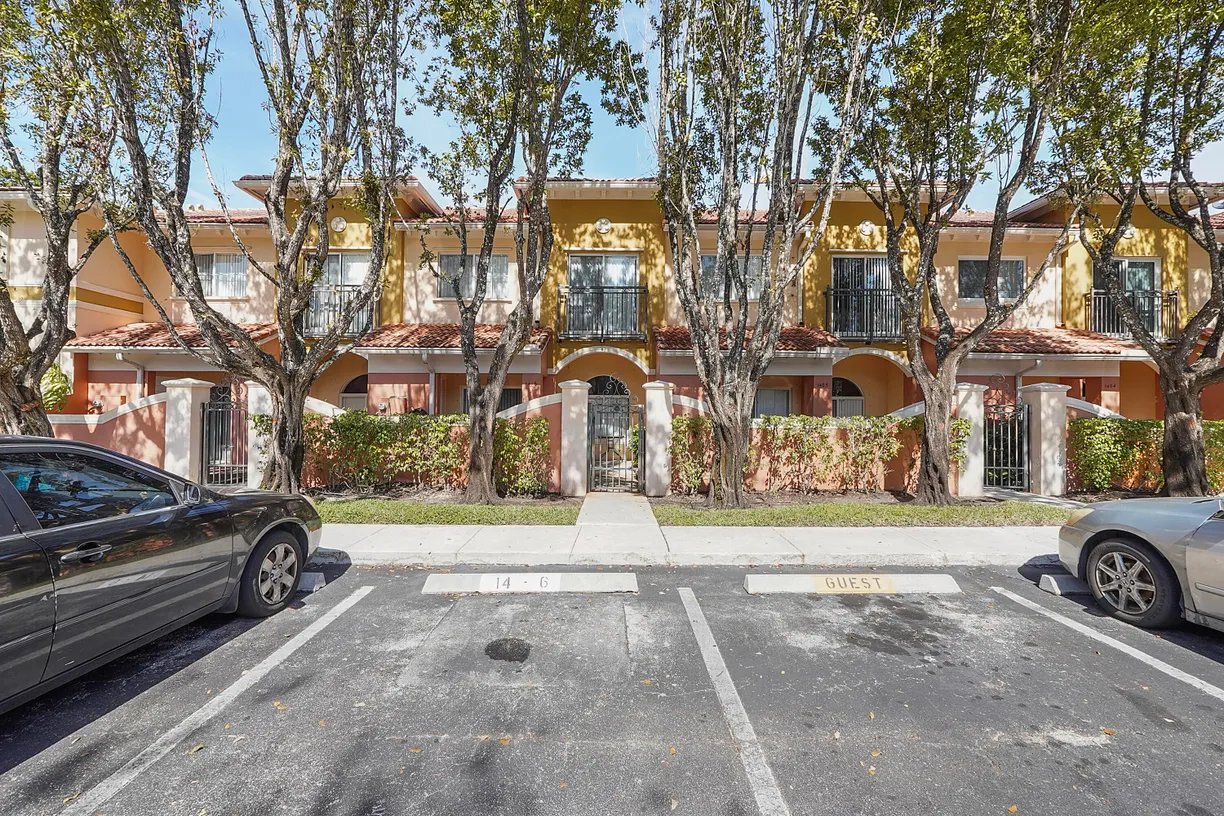 South Florida Real Estate | View 1406 S Santa Catalina Circle | 2 Beds, 2 Baths