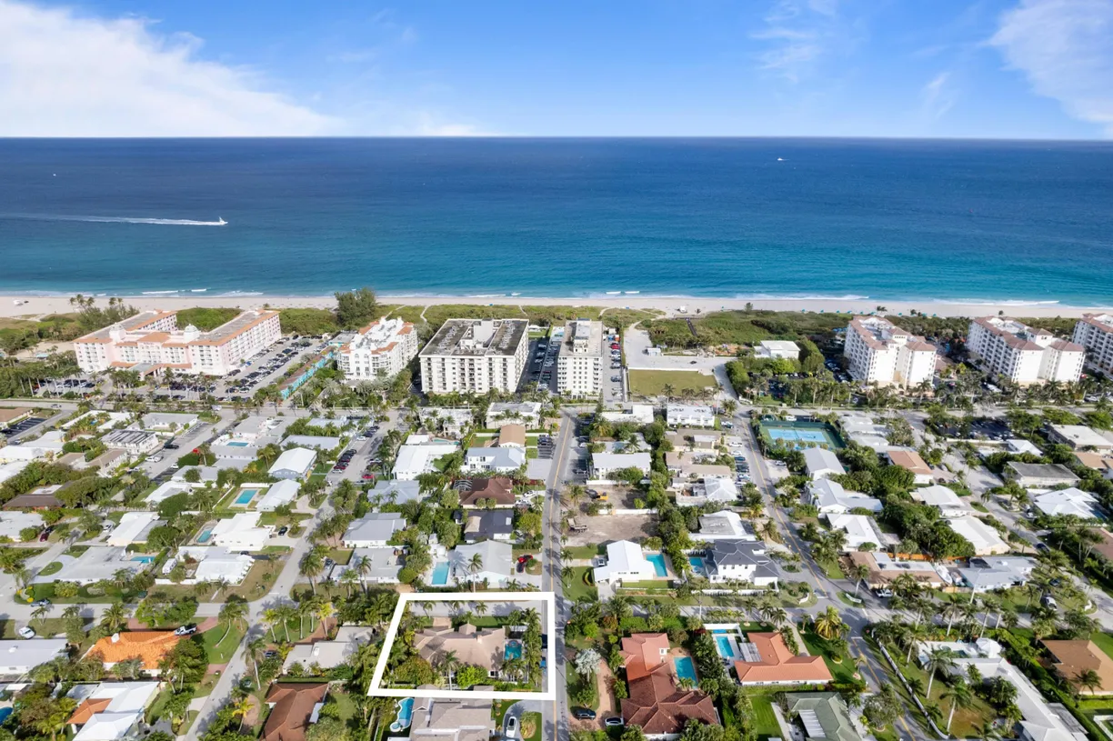 South Florida Real Estate | View 201 Cascade Lane | 4 Beds, 4 Baths