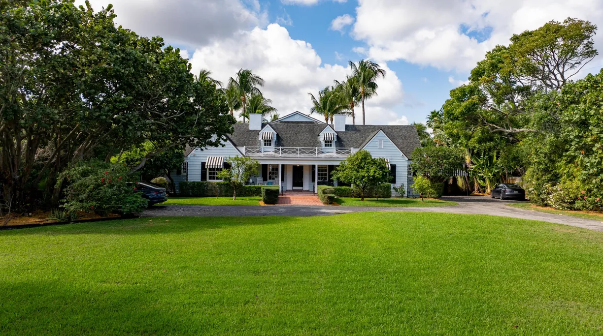 South Florida Real Estate | View 1110 N Swinton Avenue | Listing