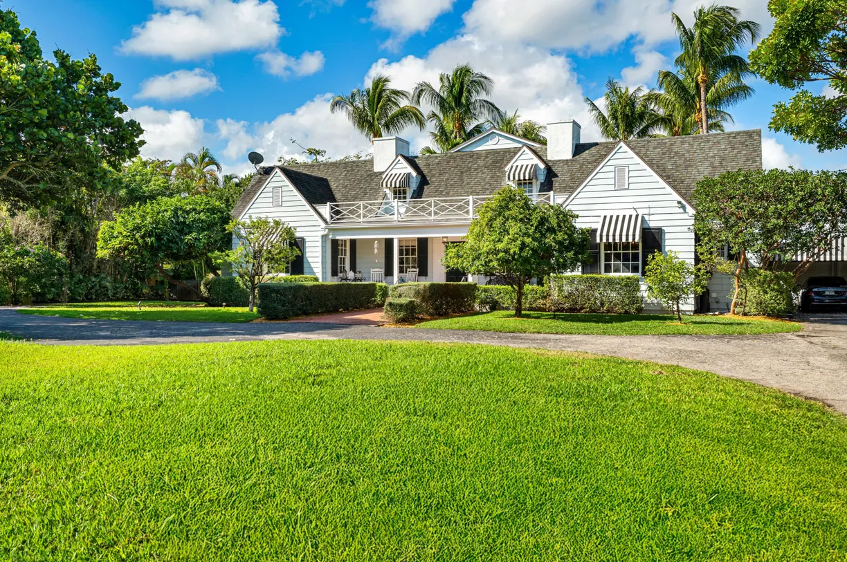 South Florida Real Estate | View 1110 N Swinton Avenue | Listing