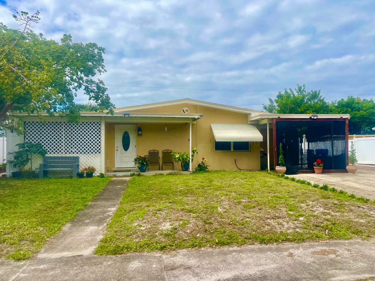 South Florida Real Estate | View 913 S 11th Street | Listing