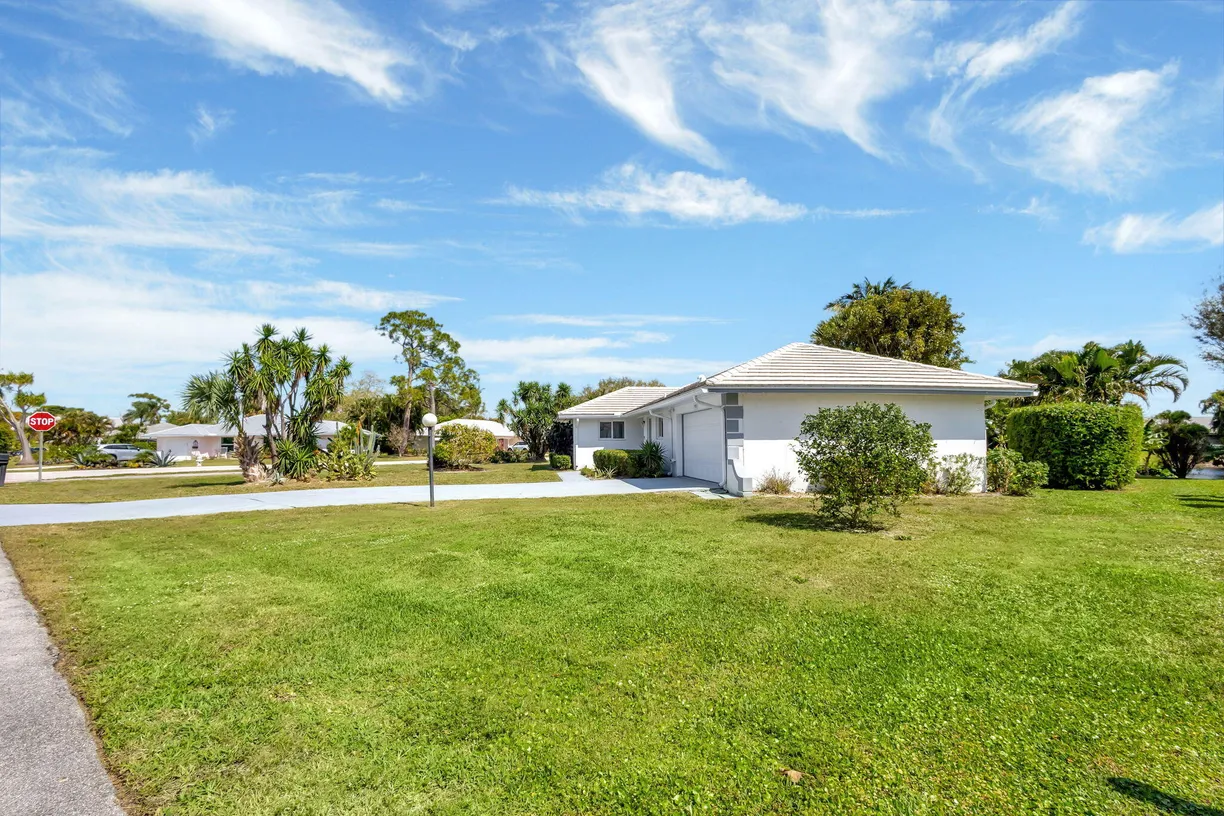 South Florida Real Estate | View 9390 SE Little Club Way | Listing