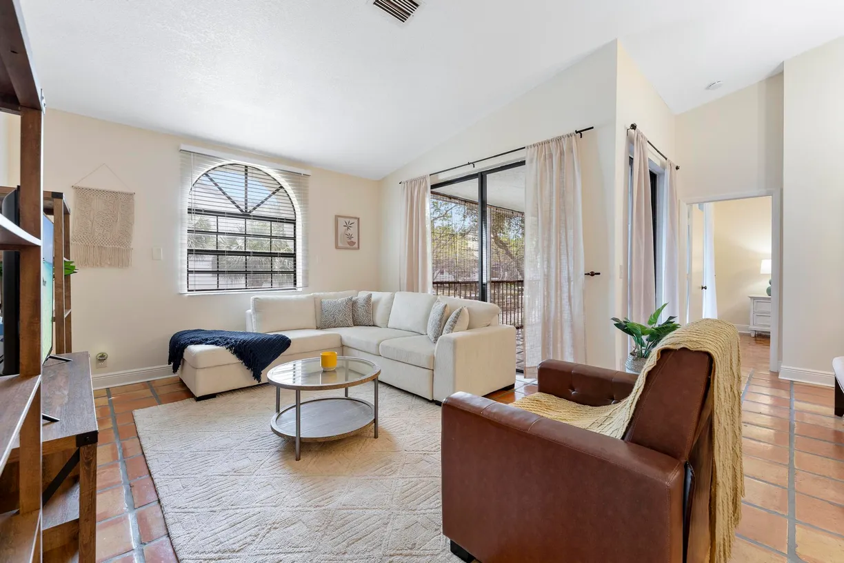 South Florida Real Estate | View 5415 Verona Drive, P | 2 Beds, 2 Baths
