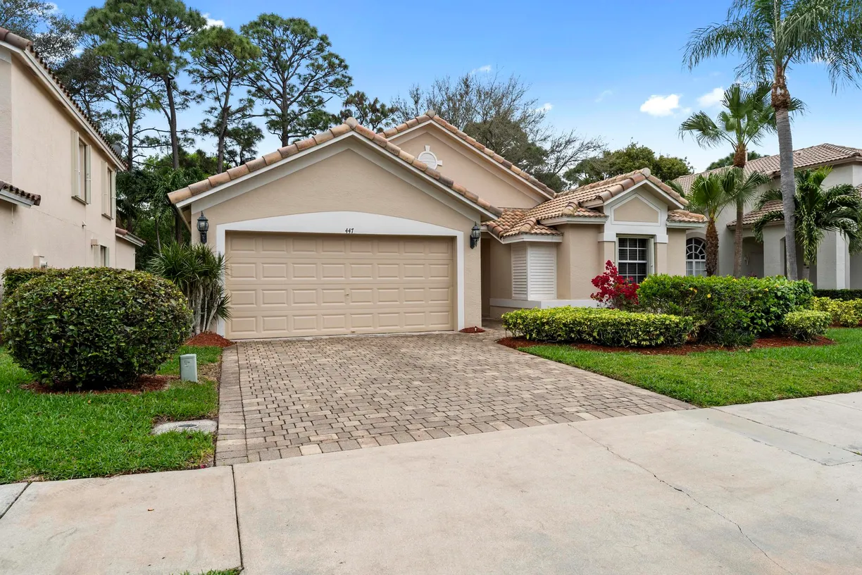 South Florida Real Estate | View 447 Woodview Circle | 3 Beds, 2 Baths