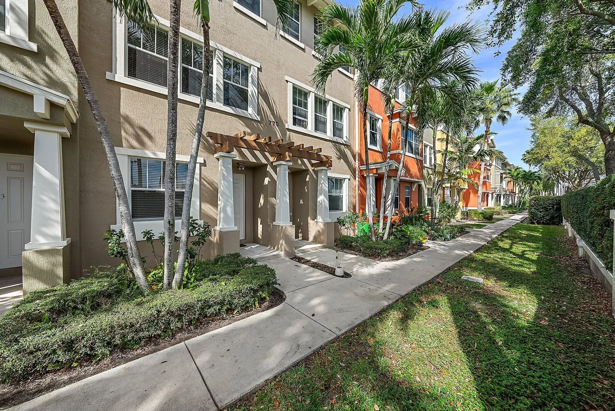 South Florida Real Estate | View 770 Millbrae Court, 4 | Listing