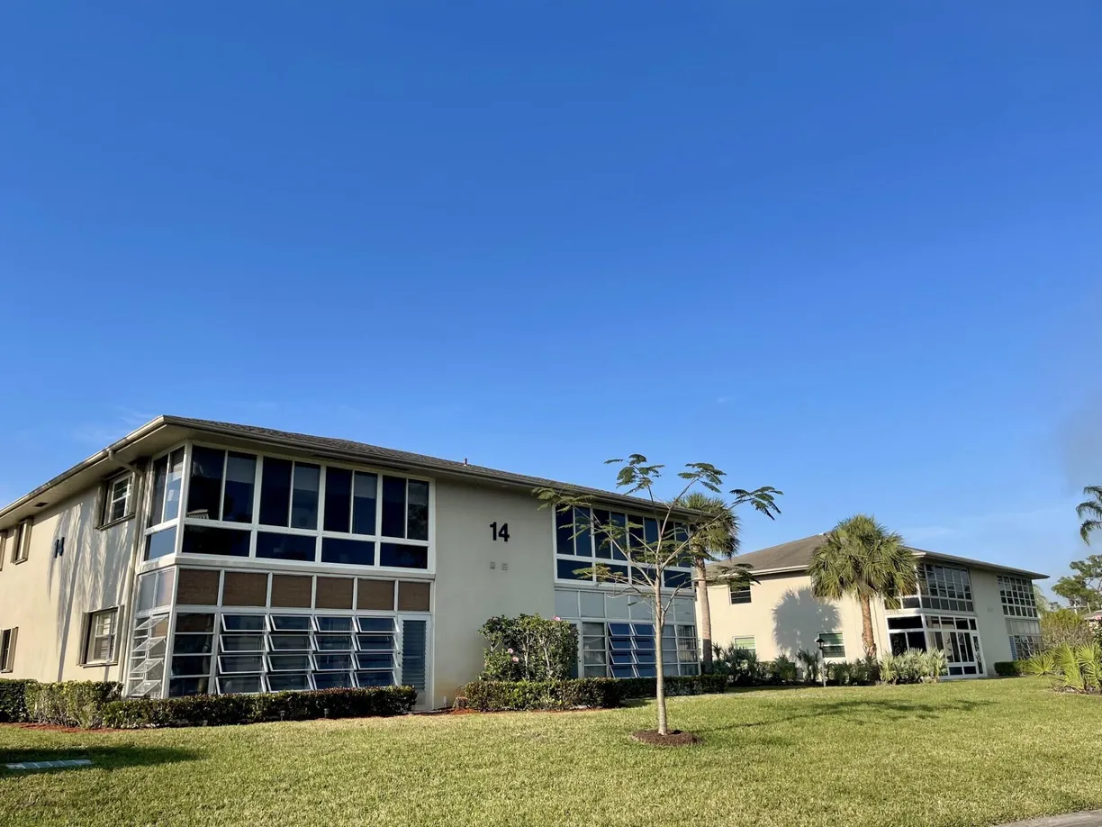 South Florida Real Estate | View 14 Lake Vista Trail, 102 | 2 Beds, 2 Baths