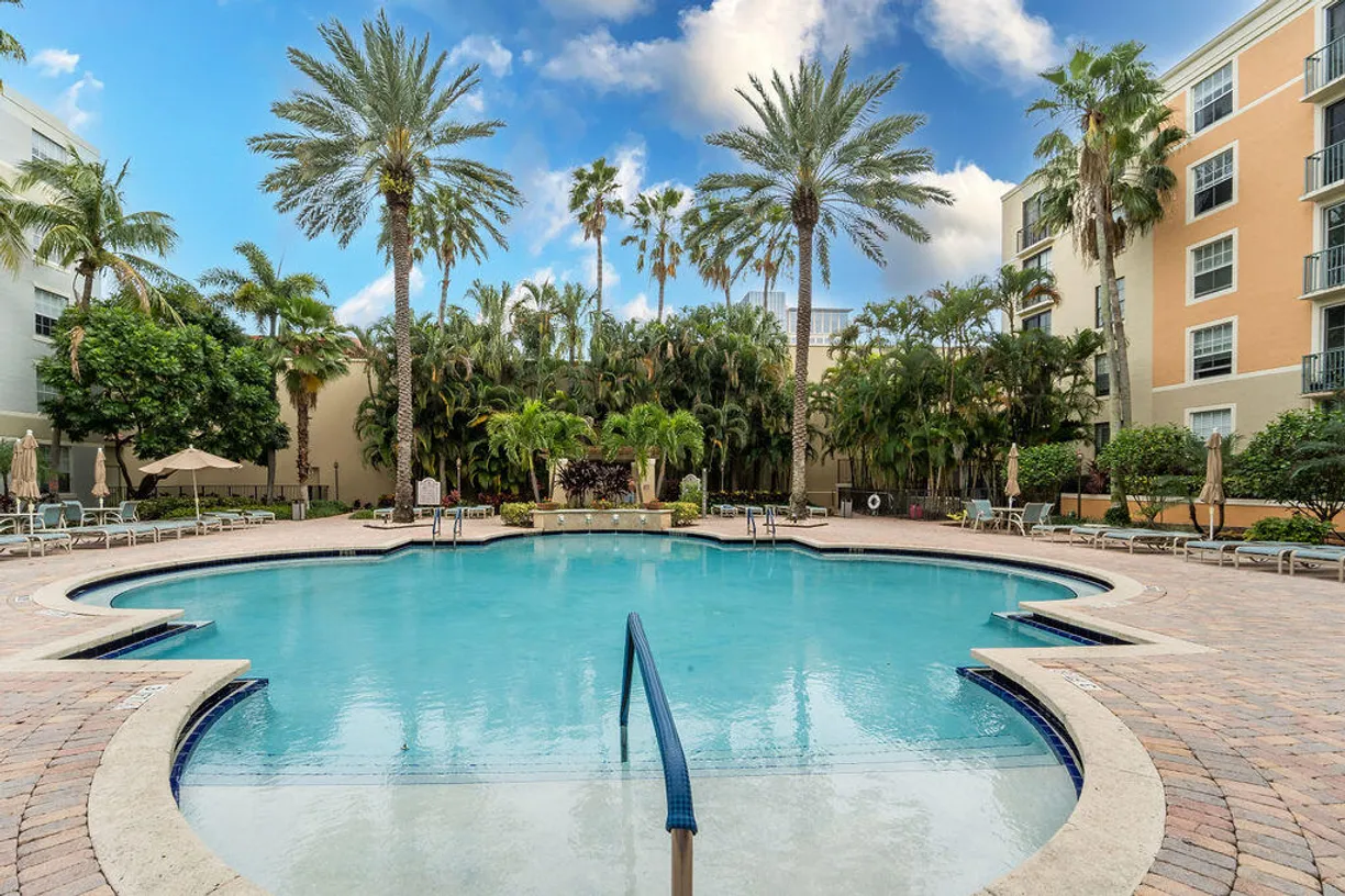 South Florida Real Estate | View 630 S Sapodilla Avenue, 431 | 1 Bed, 1 Bath