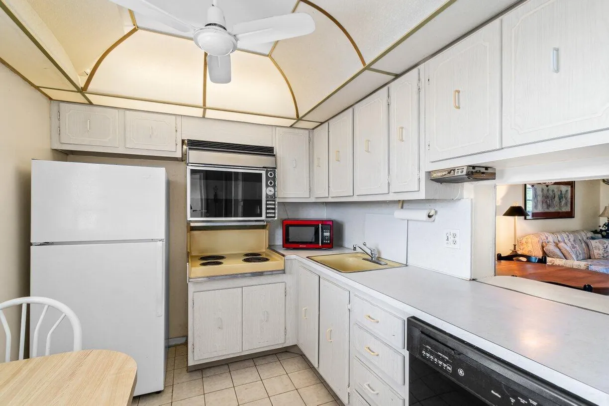South Florida Real Estate | View 2615 NE 3rd Court, 3080 | Listing