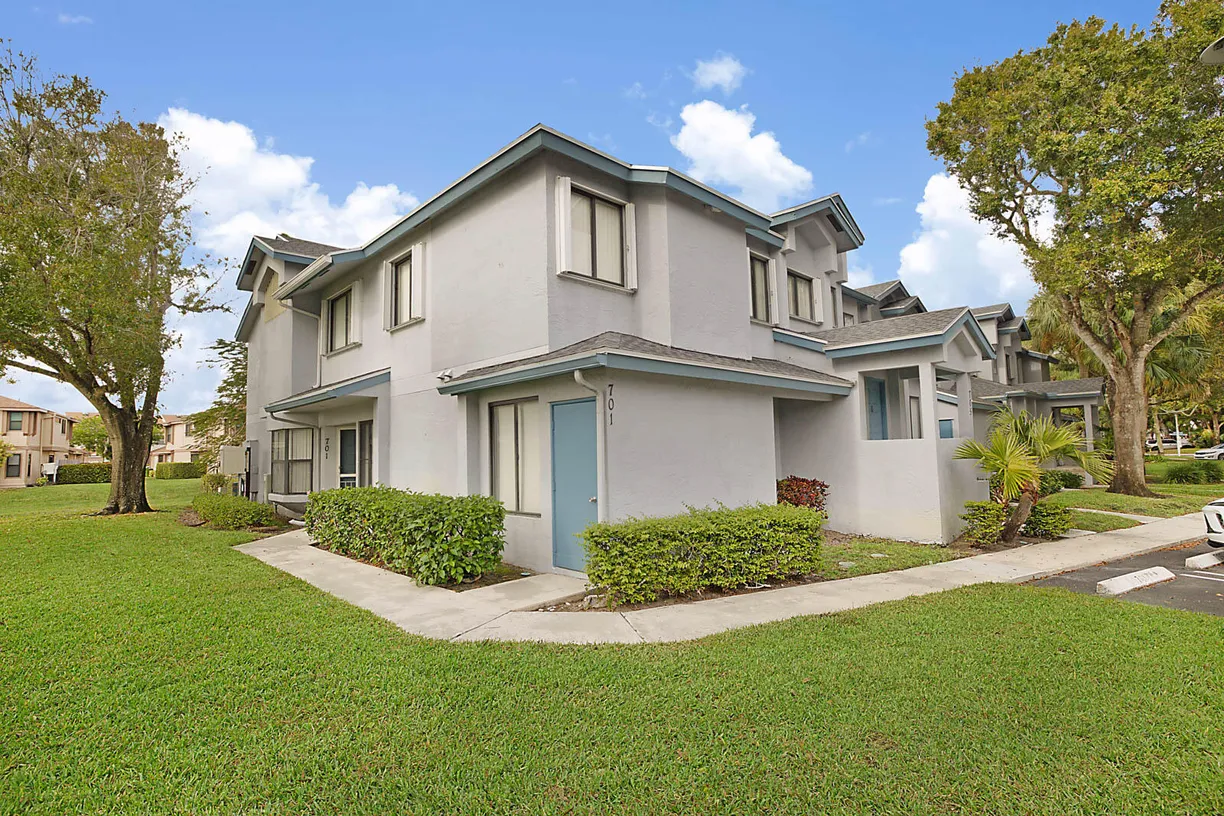 South Florida Real Estate | View 705 Harbour Pointe Way, 705 | 3 Beds, 2 Baths
