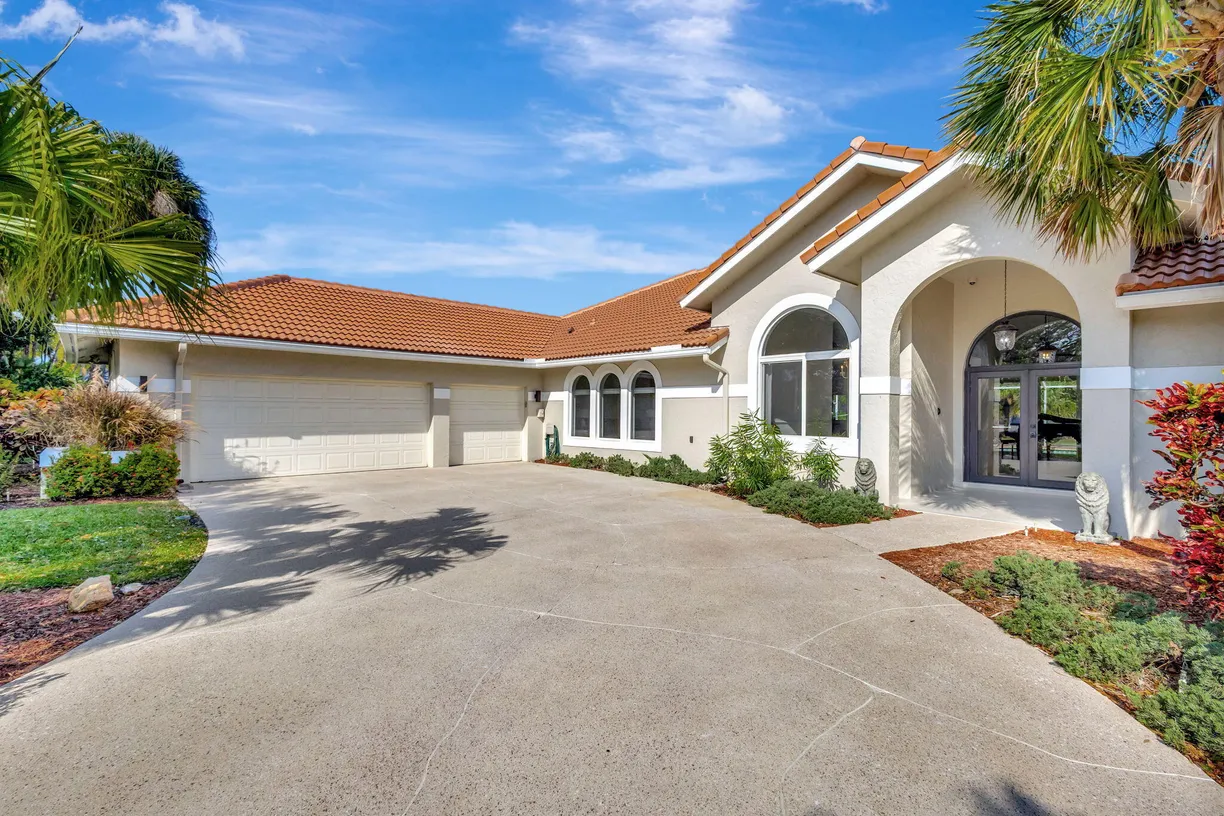 South Florida Real Estate | View 8584 Wendy Lane | 5 Beds, 3 Baths