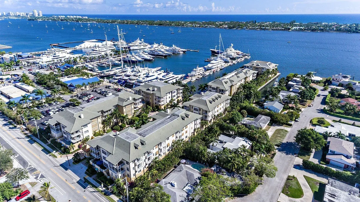 South Florida Real Estate | View 3940 N Flagler Drive, 402 | Listing