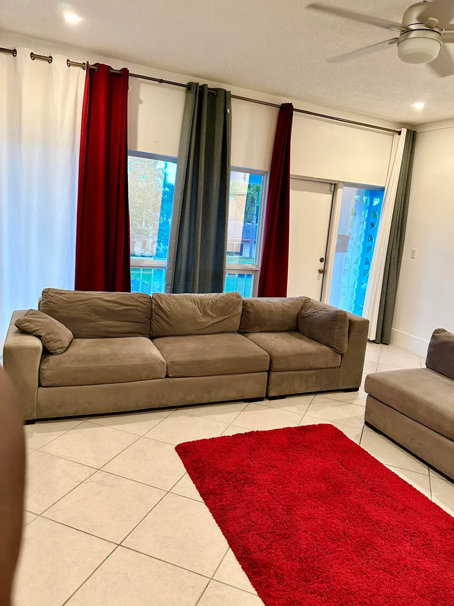 South Florida Real Estate | View 733 NW 30th Court, 6 | 2 Beds, 1 Bath