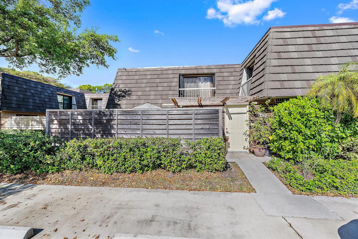 South Florida Real Estate | View 617 6th Terrace | 3 Beds, 2 Baths