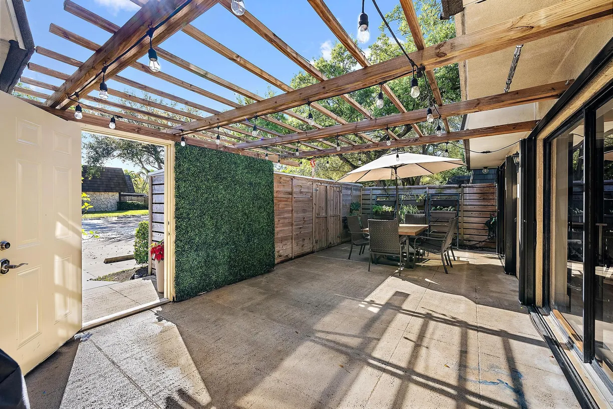 South Florida Real Estate | View 617 6th Terrace | Listing