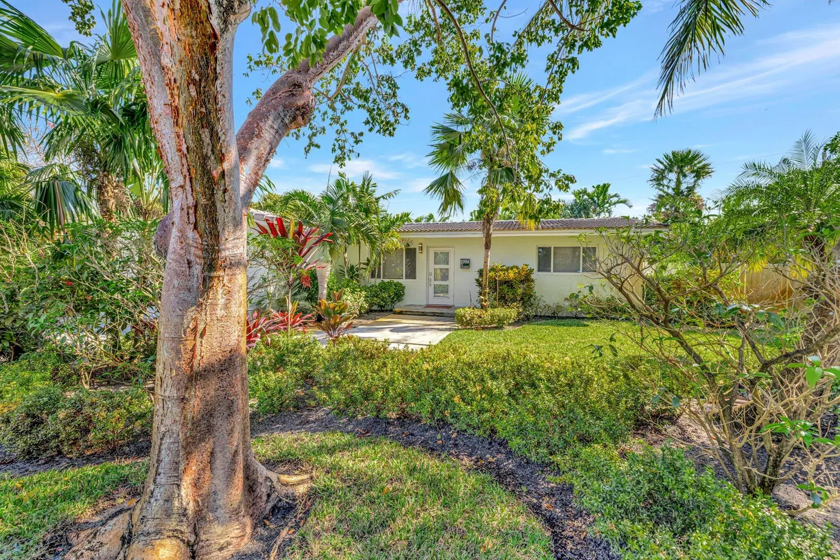 South Florida Real Estate | View 2724 NE 1st Avenue | Listing