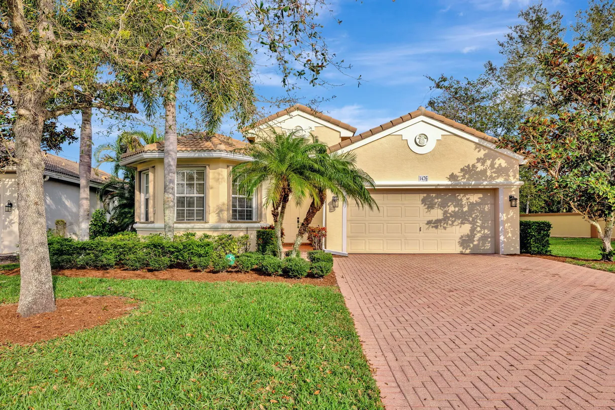 South Florida Real Estate | View 1476 SE Legacy Cove Circle | 3 Beds, 2 Baths
