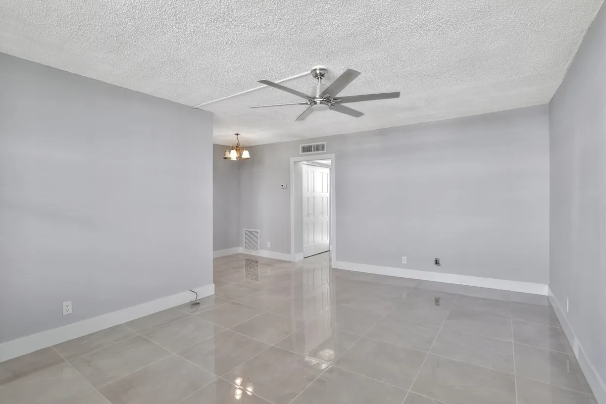 South Florida Real Estate | View 2400 NE 10th Street, 506 | Listing